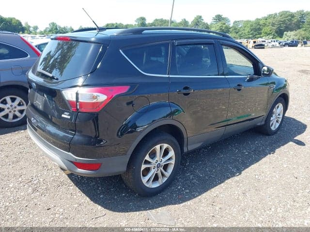 2017 FORD ESCAPE SE 4