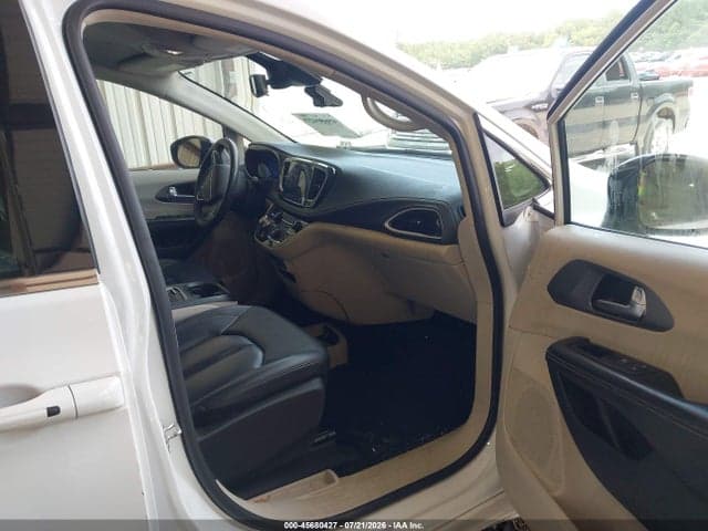 2024 CHRYSLER PACIFICA TOURING L 5