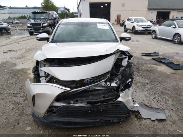 2022 TOYOTA VENZA LE 12