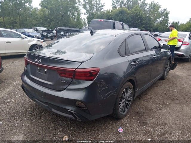 2022 KIA FORTE GT-LINE 4