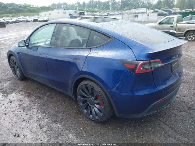 2024 TESLA MODEL Y PERFORMANCE DUAL MOTOR ALL-WHEEL DRIVE 3