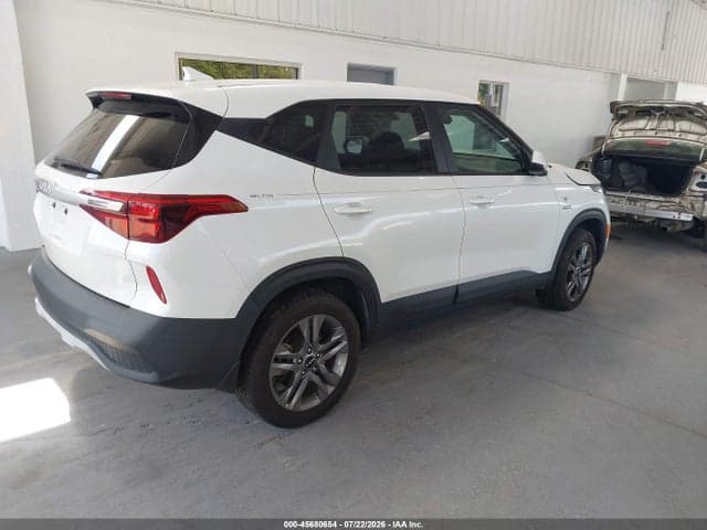 2022 KIA SELTOS LX 4