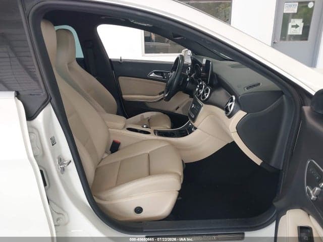 2017 MERCEDES-BENZ CLA 250 5