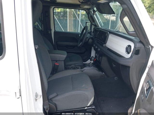 2025 JEEP WRANGLER 4-DOOR SAHARA 4X4 5