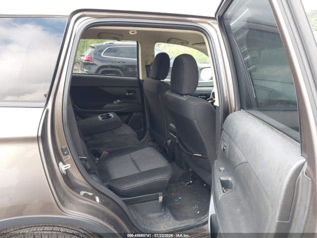 2017 MITSUBISHI OUTLANDER SE 8