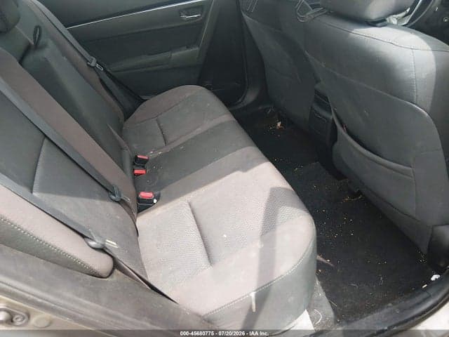 2017 TOYOTA COROLLA LE 8