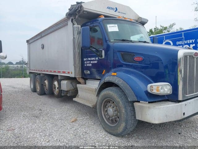 2017 PETERBILT 567 - 1