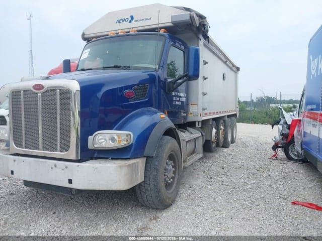 2017 PETERBILT 567 2