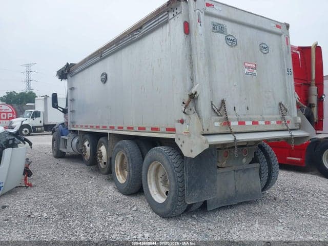 2017 PETERBILT 567 3
