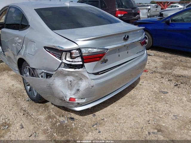 2018 LEXUS ES 300H 18