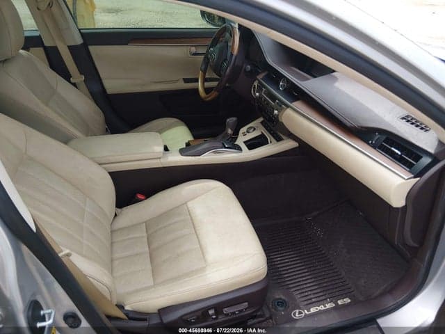 2018 LEXUS ES 300H 5
