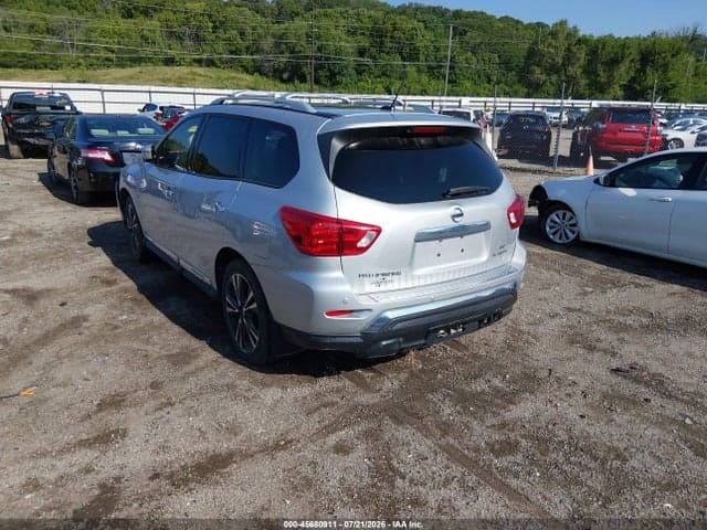 2017 NISSAN PATHFINDER PLATINUM 3
