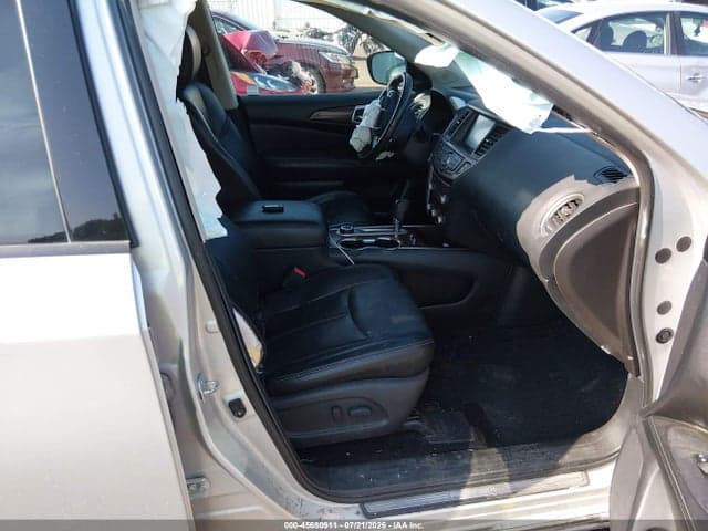 2017 NISSAN PATHFINDER PLATINUM 5