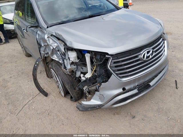 2018 HYUNDAI SANTA FE SE 6