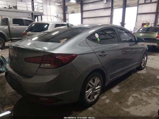 2020 HYUNDAI ELANTRA SEL 4