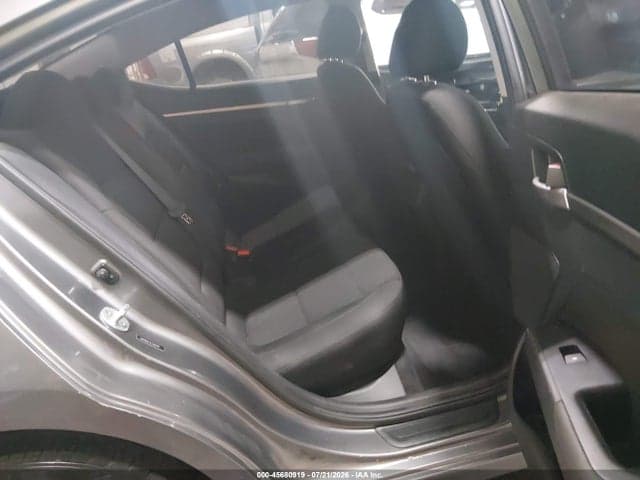 2020 HYUNDAI ELANTRA SEL 8