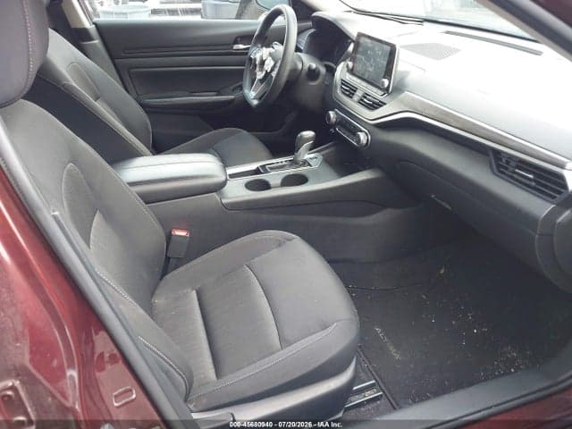 2025 NISSAN ALTIMA SV FWD 5