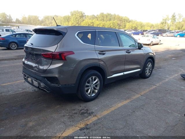 2019 HYUNDAI SANTA FE SE 4