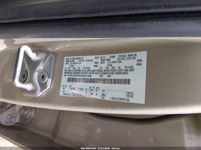 2017 FORD ESCAPE SE 9