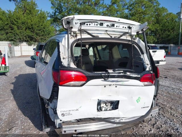 2020 CHRYSLER PACIFICA LIMITED 6