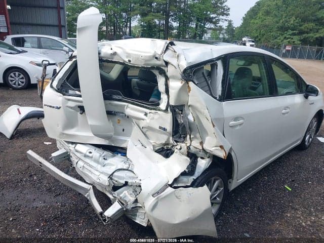 2017 TOYOTA PRIUS V FIVE 6