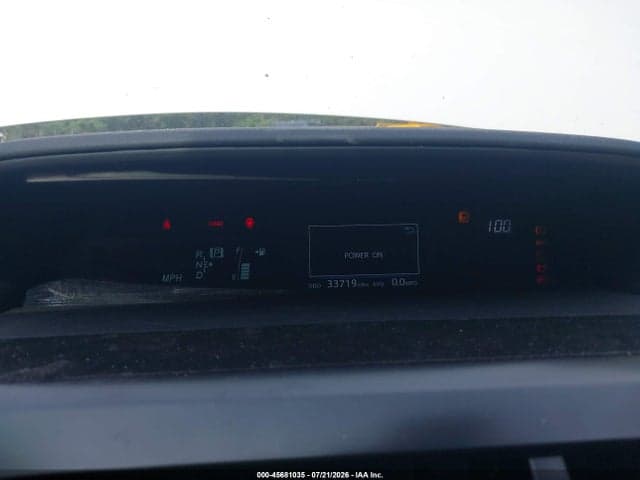 2017 TOYOTA PRIUS V FIVE 7