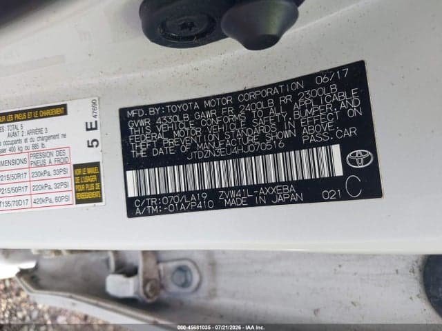 2017 TOYOTA PRIUS V FIVE 9