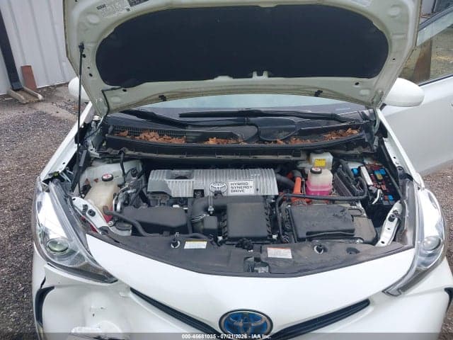 2017 TOYOTA PRIUS V FIVE 10