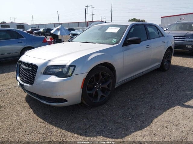 2020 CHRYSLER 300 TOURING 2