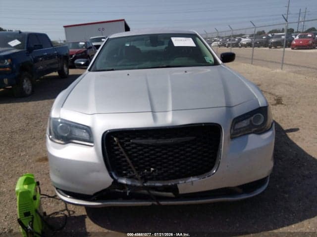 2020 CHRYSLER 300 TOURING 6