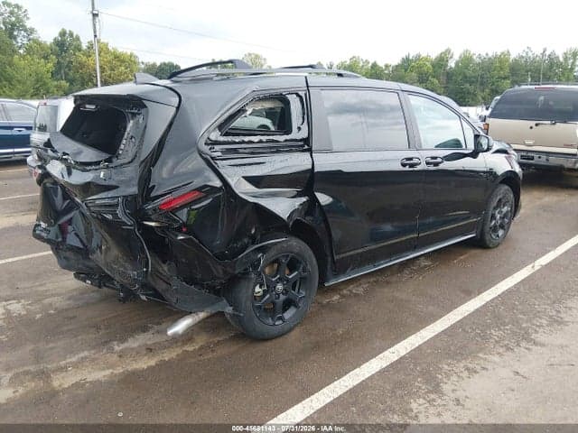 2025 TOYOTA SIENNA WOODLAND EDITION 4