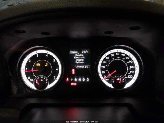 2018 RAM 1500 SLT 4X4 6'4 BOX 7