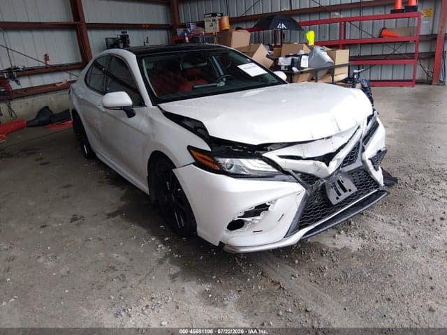 2023 TOYOTA CAMRY XSE AWD 1