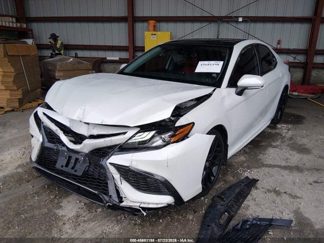 2023 TOYOTA CAMRY XSE AWD 2