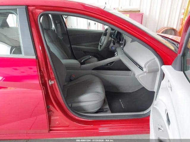 2021 HYUNDAI ELANTRA SE 5