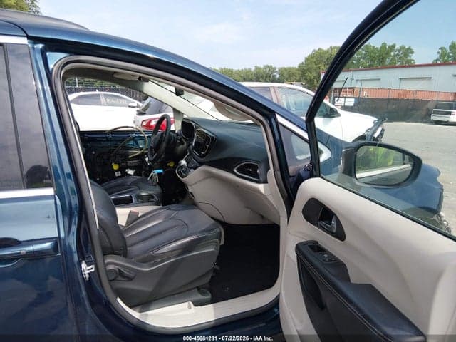 2022 CHRYSLER PACIFICA TOURING L 5
