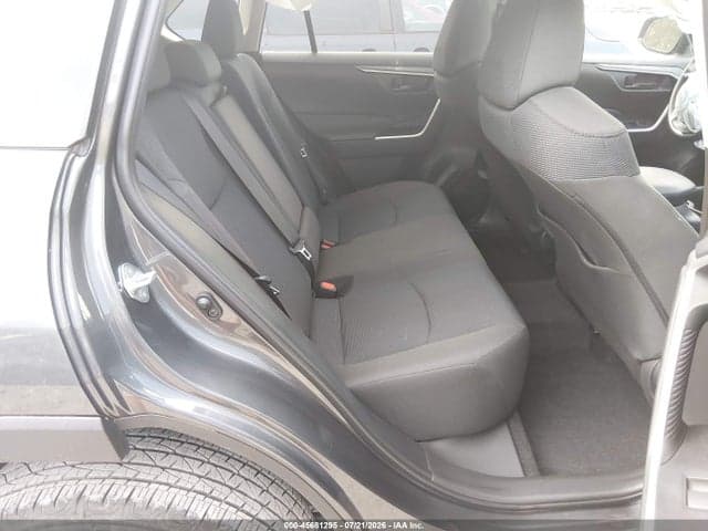2024 TOYOTA RAV4 LE 8