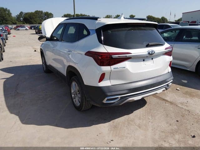 2021 KIA SELTOS S 3