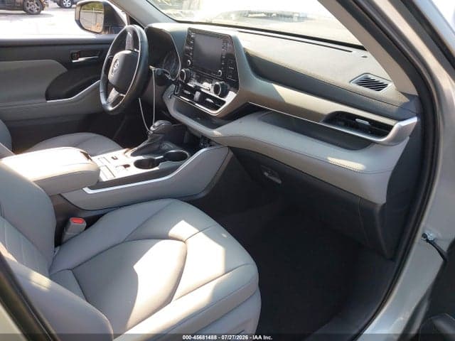 2021 TOYOTA HIGHLANDER XLE 5