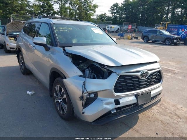 2021 TOYOTA HIGHLANDER XLE 6