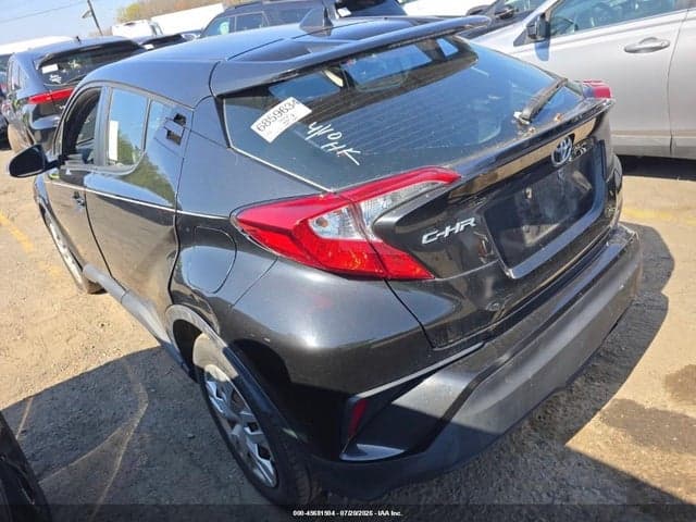 2019 TOYOTA C-HR LE 3