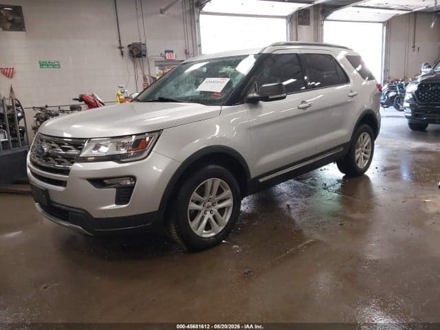 2019 FORD EXPLORER XLT 2