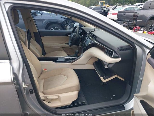 2020 TOYOTA CAMRY LE 5