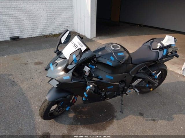 2025 KAWASAKI ZX1002 M 2