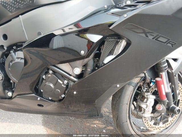 2025 KAWASAKI ZX1002 M 8