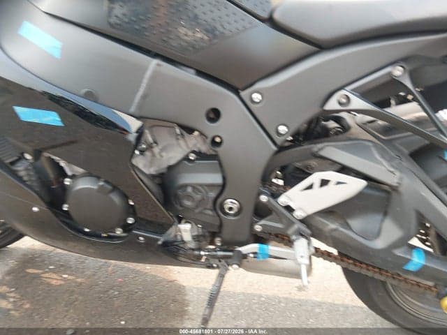 2025 KAWASAKI ZX1002 M 9