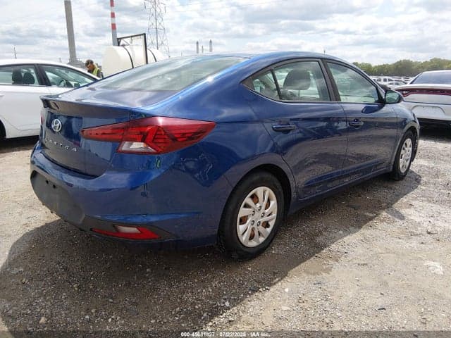 2019 HYUNDAI ELANTRA SE 4