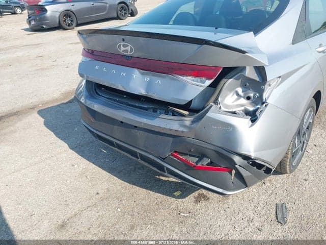 2025 HYUNDAI ELANTRA SEL SPORT 6
