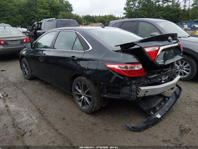 2017 TOYOTA CAMRY XSE 3