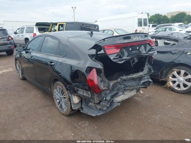 2023 KIA FORTE GT-LINE 3